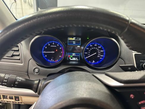 Used 2019 Subaru Outback 2.5i Premium AWD/4WD image 11