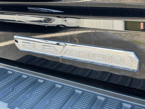 Used 2022 GMC Sierra 1500 Elevation image 8