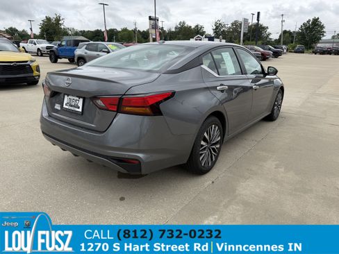 Used 2025 Nissan Altima 2.5 SV FWD image 9