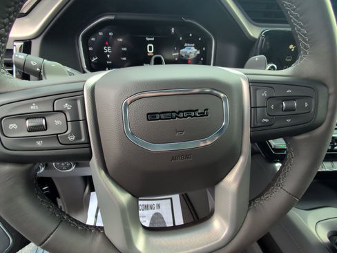 Used 2026 GMC Sierra 1500 Denali image 24