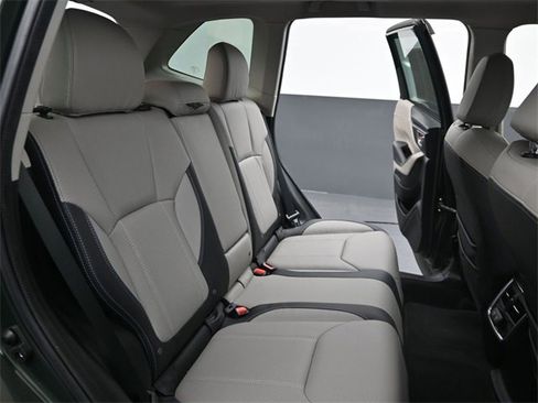 Used 2022 Subaru Forester Limited image 26