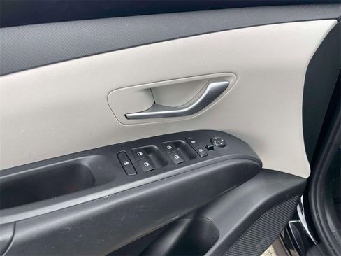 Used 2023 Hyundai Tucson SEL image 17