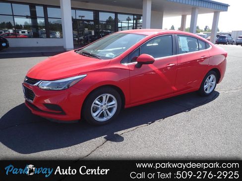 Used 2018 Chevrolet Cruze LT w/ LT Fleet Convenience Package FWD image 1