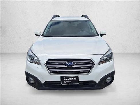Used 2017 Subaru Outback 2.5i AWD/4WD image 2