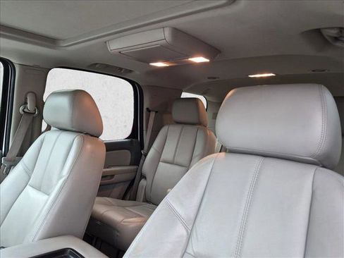 Used 2013 Chevrolet Tahoe LT w/ Texas Edition RWD image 16