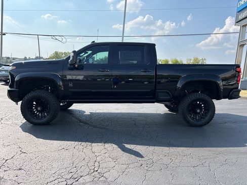 New 2025 Chevrolet Silverado 2500 High Country w/ High Country Premium Package AWD/4WD image 9