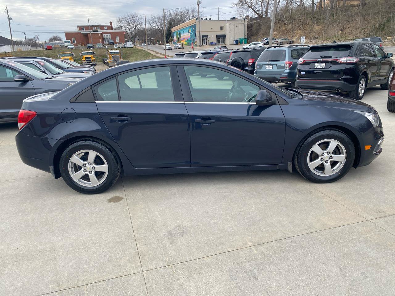Used 2016 Chevrolet Cruze LT FWD image 5