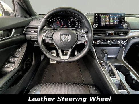 Used 2018 Honda Accord Sport image 8