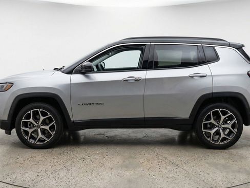 Used 2025 Jeep Compass Limited AWD/4WD image 5