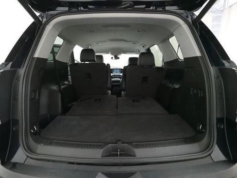 Used 2021 GMC Acadia SLT FWD image 10