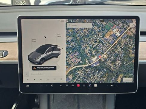 Used 2024 Tesla Model Y Long Range image 35