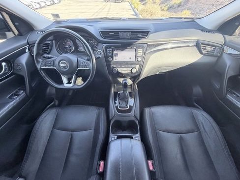 Used 2018 Nissan Rogue Sport SL w/ SL Premium Package image 28