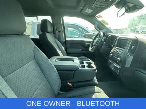 Used 2022 Chevrolet Silverado 1500 Custom image 2