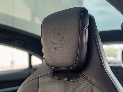 Used 2025 Porsche Taycan image 13