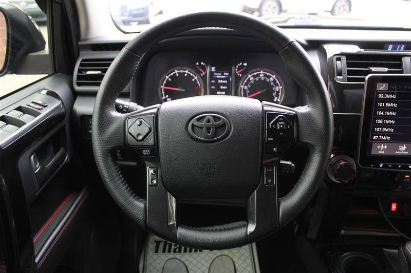 Used 2020 Toyota 4Runner TRD Off-Road Premium AWD/4WD image 14