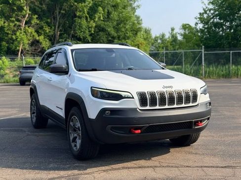 Used 2020 Jeep Cherokee Trailhawk w/ Cold Weather Group AWD/4WD image 4