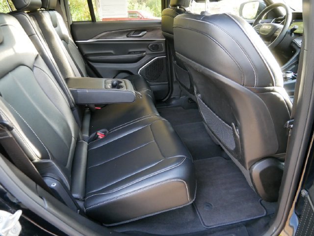 Used 2024 Jeep Grand Cherokee Limited 4xe AWD/4WD image 9