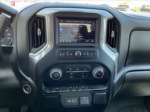 Used 2022 Chevrolet Silverado 1500 Custom image 16