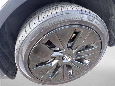 Used 2023 Tesla Model Y Long Range AWD/4WD image 7