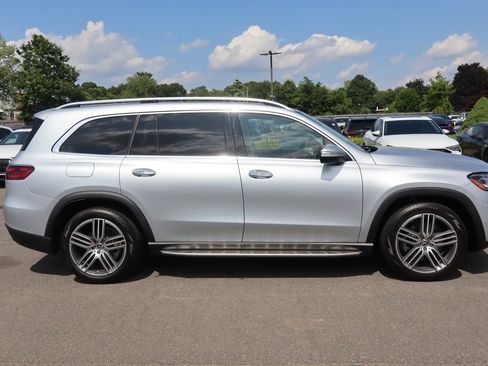 Used 2024 Mercedes-Benz GLS 450 4MATIC image 4