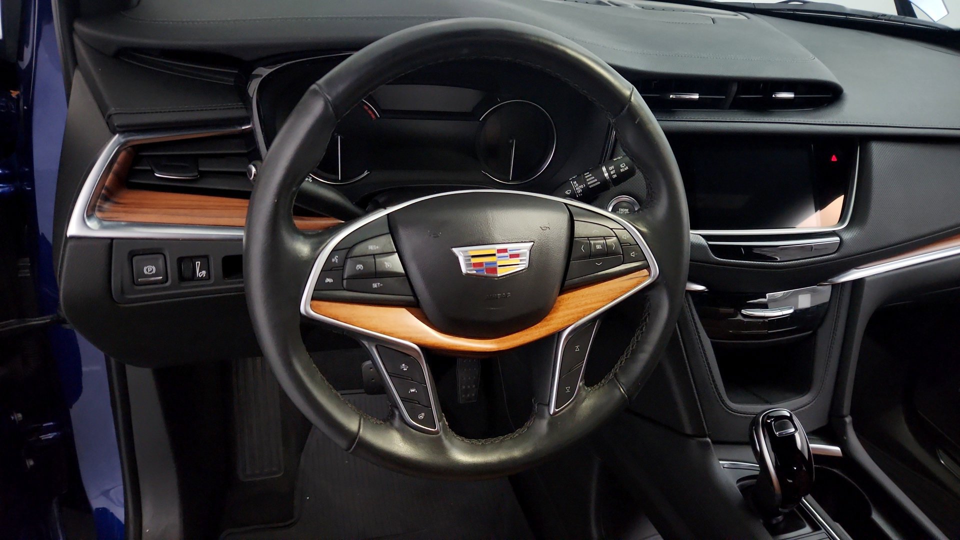 Used 2024 Cadillac XT5 Premium Luxury AWD/4WD image 18