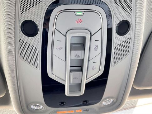 Used 2023 Audi Q8 Premium Plus w/ Premium Plus Package image 32