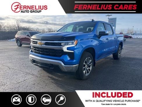 Used 2025 Chevrolet Silverado 1500 LT image 2