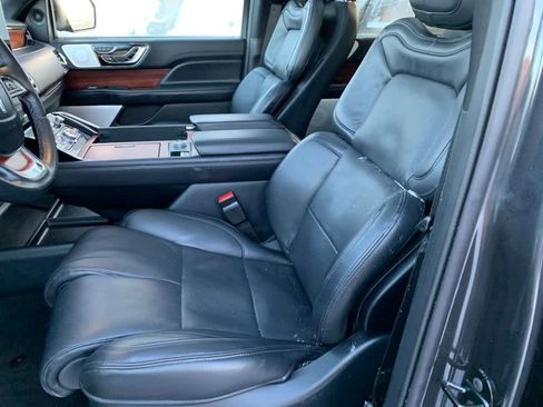 Used 2024 Lincoln Navigator Reserve image 17