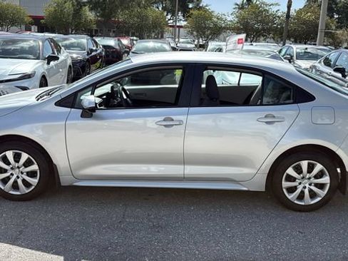 Certified 2025 Toyota Corolla LE FWD image 4