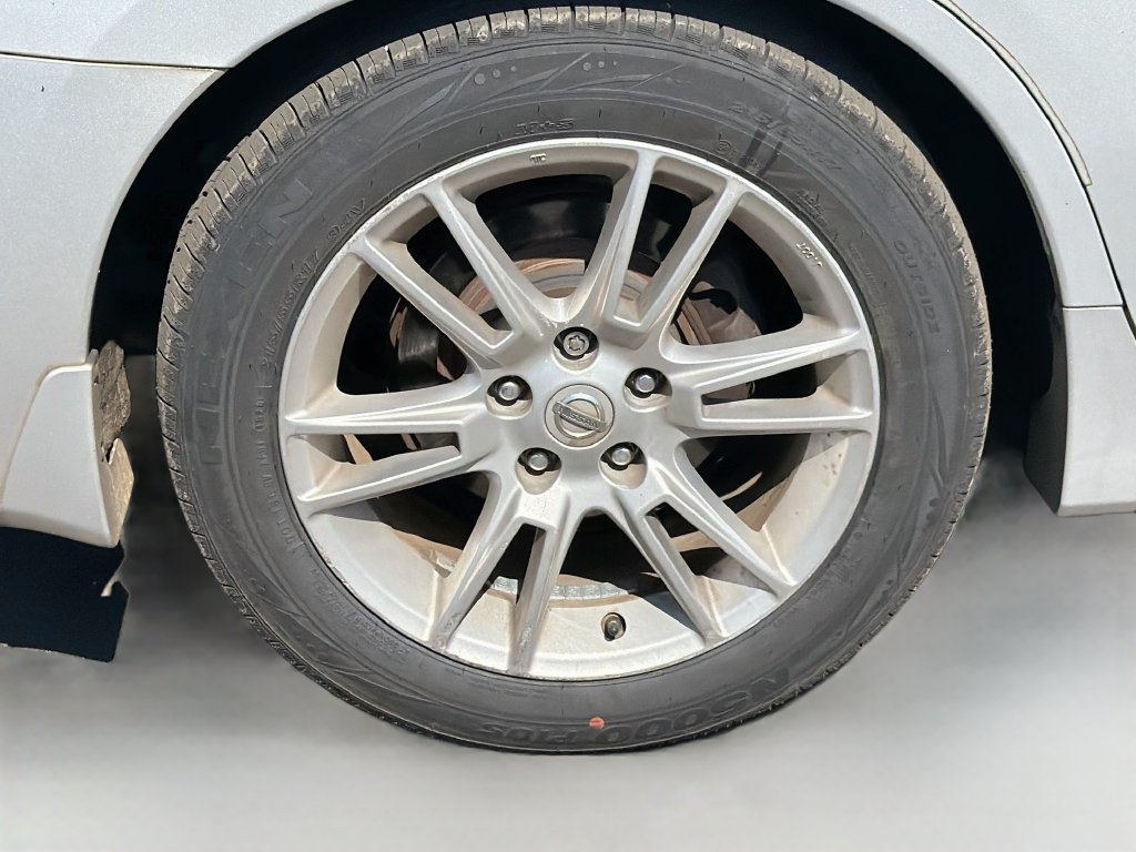 Used 2016 Nissan Altima 2.5 SR FWD image 9