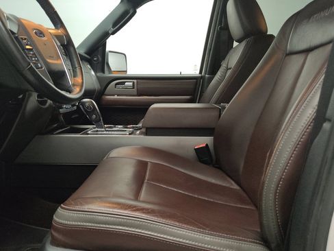 Used 2015 Ford Expedition Platinum RWD image 17