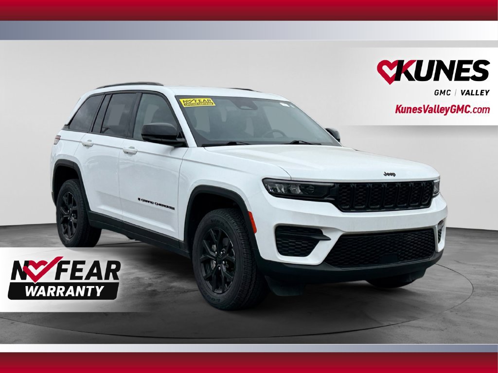 Used 2024 Jeep Grand Cherokee Altitude RWD image 1