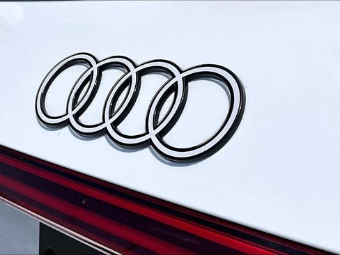 Used 2025 Audi Q5 Premium Plus w/ Premium Plus AWD/4WD image 31