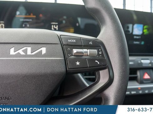 Used 2025 Kia K4 FWD image 11