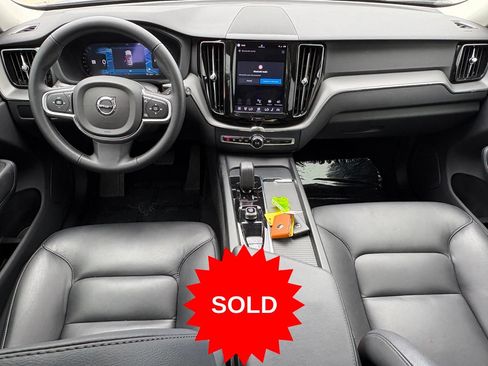 Certified 2025 Volvo XC60 B5 Core AWD/4WD image 13