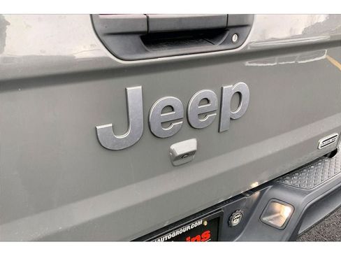 Used 2020 Jeep Gladiator Overland w/ Popular Equipment Package image 32