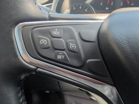 Used 2016 Chevrolet Malibu LT w/ Leather Package FWD image 17