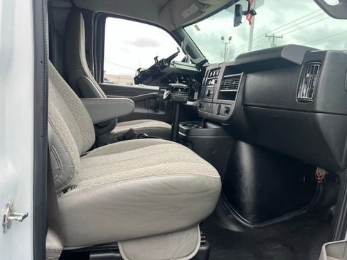 Used 2021 Chevrolet Express 2500 image 12