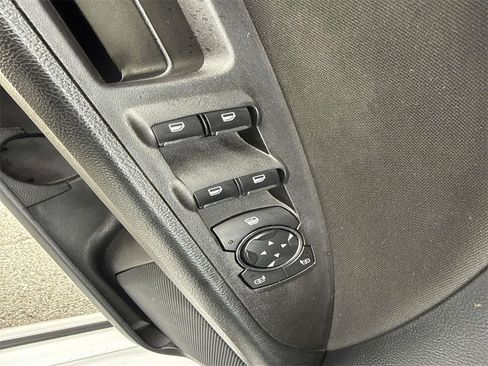 Used 2020 Ford Fusion SE image 11