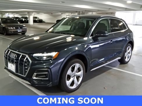 Used 2021 Audi Q5 Prestige w/ Prestige Package image 2