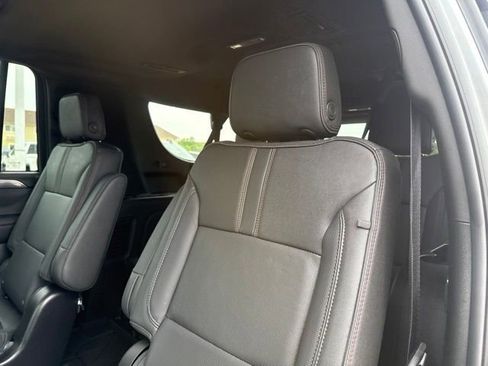 Used 2024 Chevrolet Suburban RST w/ Luxury Package AWD/4WD image 38