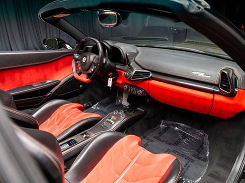 Used 2013 Ferrari 458 Spider RWD image 69