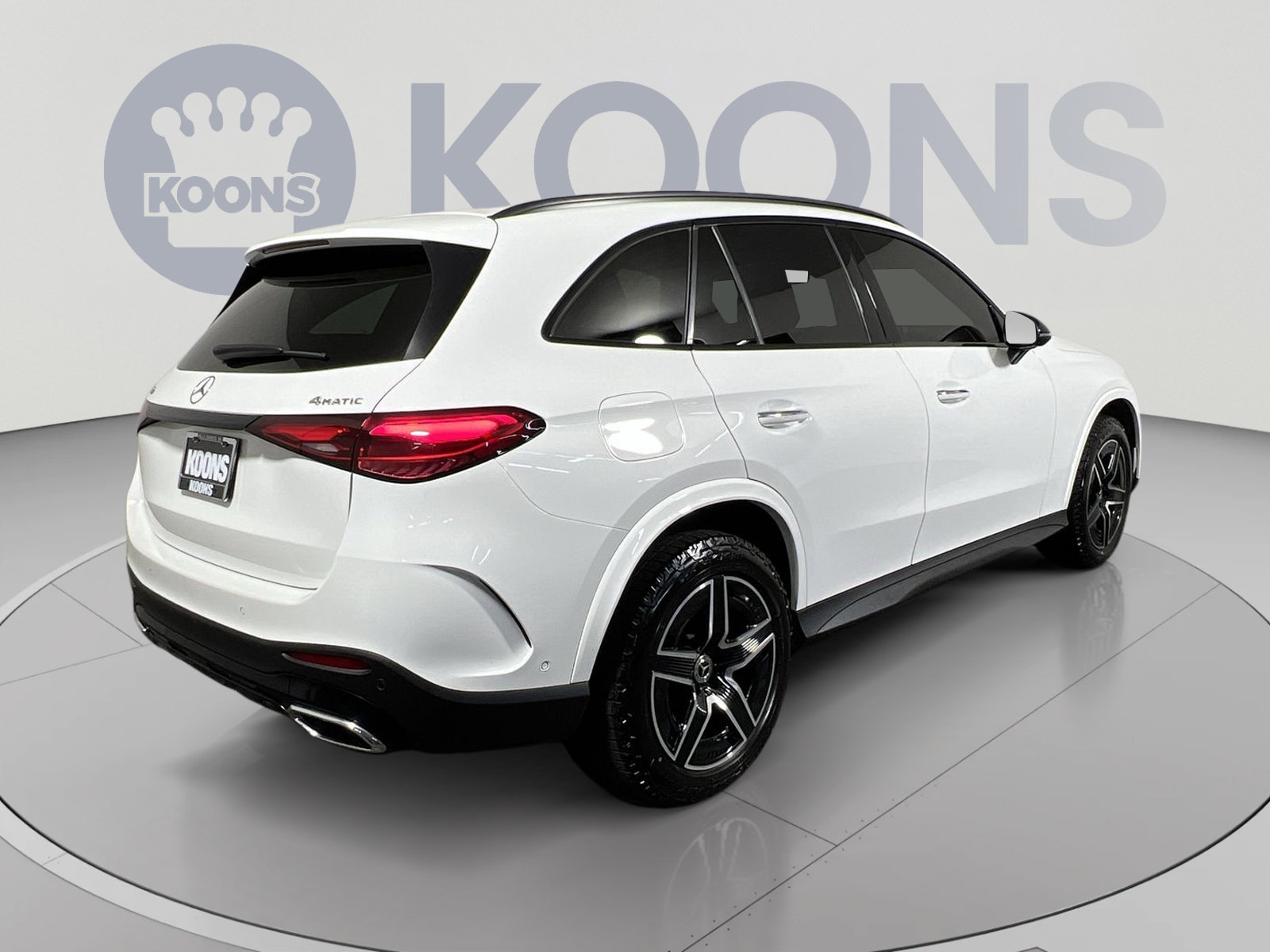 Used 2024 Mercedes-Benz GLC 300 4MATIC image 11