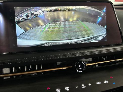 Used 2024 Nissan Ariya FWD image 19