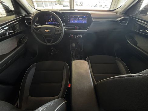 Used 2025 Chevrolet TrailBlazer LT image 31