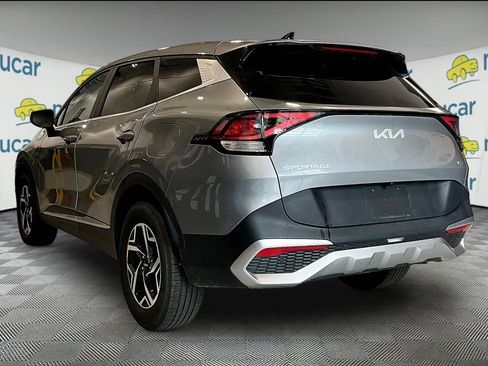 Used 2023 Kia Sportage LX image 5