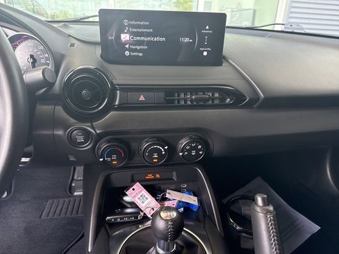 Used 2024 MAZDA MX-5 Miata Sport image 14