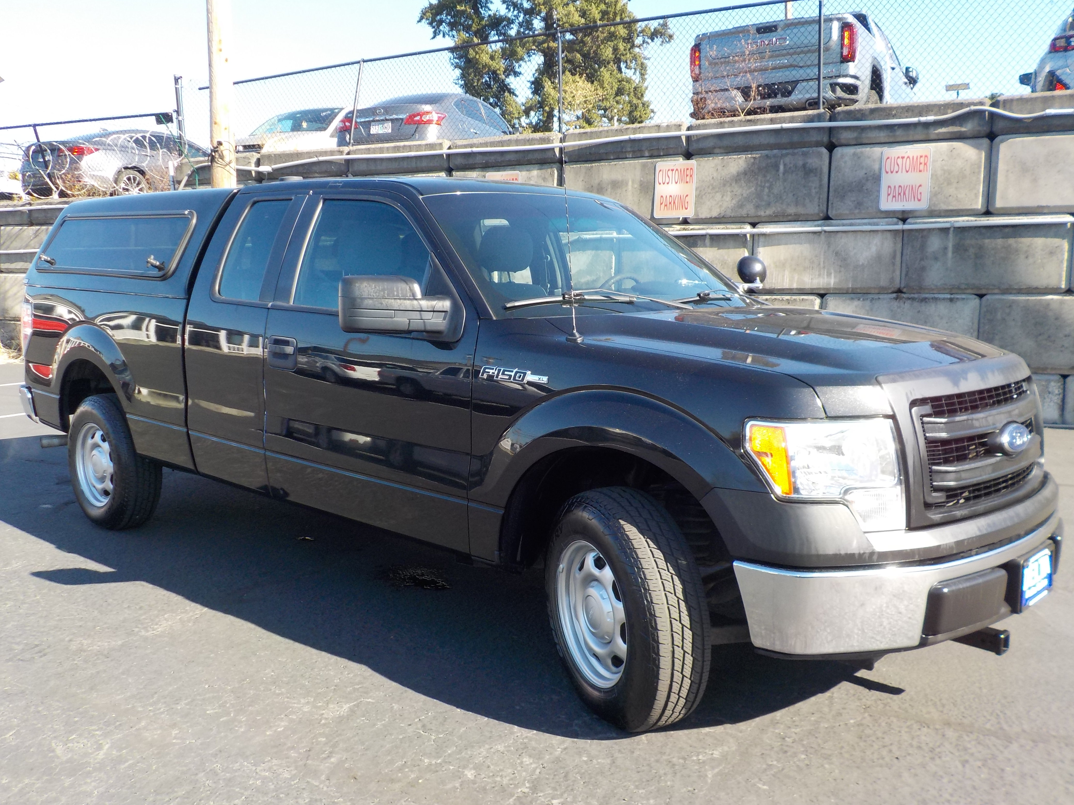 Used 2014 Ford F150 XL w/ Equipment Group 101A Mid RWD image 1