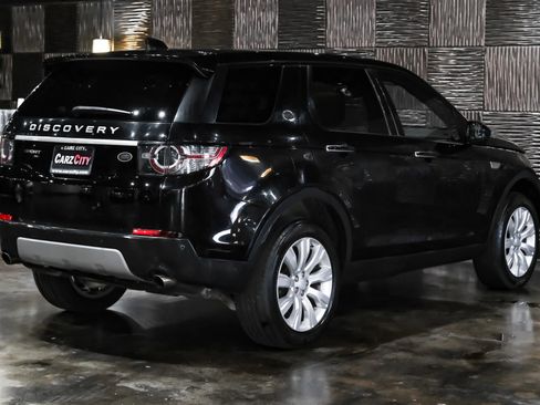 Used 2017 Land Rover Discovery Sport HSE Luxury image 10