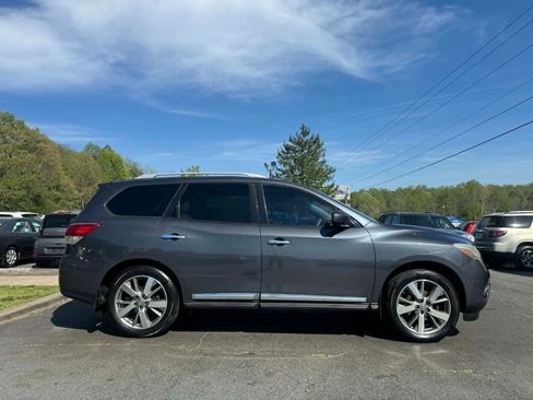 Used 2013 Nissan Pathfinder Platinum w/ Platinum Premium Pkg image 4
